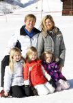 Lech 19 februari 2011
Fotosessie met de koninklijke familie in Lech. Aanwezig waren Koningin Beatrix Prins Willem Alexander Maxima Prinses Amalai Ariane en Alexia aslmede Prins Constantijn met zijn vrouw Prinses Laurentien en kinderen en Prins Friso met zijn vrouw Mabel Wisse Smit en hun kinderen.
Peter Smulders bv