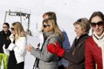 Lech 19 februari 2011
Fotosessie met de koninklijke familie in Lech. Aanwezig waren Koningin Beatrix Prins Willem Alexander Maxima Prinses Amalai Ariane en Alexia aslmede Prins Constantijn met zijn vrouw Prinses Laurentien en kinderen en Prins Friso met zijn vrouw Mabel Wisse Smit en hun kinderen.
Peter Smulders bv
