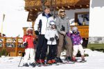 Lech 19 februari 2011
Fotosessie met de koninklijke familie in Lech. Aanwezig waren Koningin Beatrix Prins Willem Alexander Maxima Prinses Amalai Ariane en Alexia aslmede Prins Constantijn met zijn vrouw Prinses Laurentien en kinderen en Prins Friso met zijn vrouw Mabel Wisse Smit en hun kinderen.
Peter Smulders bv