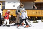 Lech 19 februari 2011
Fotosessie met de koninklijke familie in Lech. Aanwezig waren Koningin Beatrix Prins Willem Alexander Maxima Prinses Amalai Ariane en Alexia aslmede Prins Constantijn met zijn vrouw Prinses Laurentien en kinderen en Prins Friso met zijn vrouw Mabel Wisse Smit en hun kinderen.
Peter Smulders bv