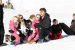 Lech 19 februari 2011
Fotosessie met de koninklijke familie in Lech. Aanwezig waren Koningin Beatrix Prins Willem Alexander Maxima Prinses Amalai Ariane en Alexia aslmede Prins Constantijn met zijn vrouw Prinses Laurentien en kinderen en Prins Friso met zijn vrouw Mabel Wisse Smit en hun kinderen.
Peter Smulders bv