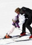 Lech 19 februari 2011
Fotosessie met de koninklijke familie in Lech. Aanwezig waren Koningin Beatrix Prins Willem Alexander Maxima Prinses Amalai Ariane en Alexia aslmede Prins Constantijn met zijn vrouw Prinses Laurentien en kinderen en Prins Friso met zijn vrouw Mabel Wisse Smit en hun kinderen.
Peter Smulders bv