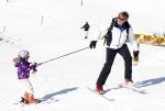 Lech 19 februari 2011
Fotosessie met de koninklijke familie in Lech. Aanwezig waren Koningin Beatrix Prins Willem Alexander Maxima Prinses Amalai Ariane en Alexia aslmede Prins Constantijn met zijn vrouw Prinses Laurentien en kinderen en Prins Friso met zijn vrouw Mabel Wisse Smit en hun kinderen.
Peter Smulders bv