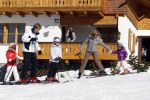 Lech 19 februari 2011
Fotosessie met de koninklijke familie in Lech. Aanwezig waren Koningin Beatrix Prins Willem Alexander Maxima Prinses Amalai Ariane en Alexia aslmede Prins Constantijn met zijn vrouw Prinses Laurentien en kinderen en Prins Friso met zijn vrouw Mabel Wisse Smit en hun kinderen.
Peter Smulders bv
