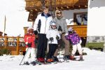 Lech 19 februari 2011
Fotosessie met de koninklijke familie in Lech. Aanwezig waren Koningin Beatrix Prins Willem Alexander Maxima Prinses Amalai Ariane en Alexia aslmede Prins Constantijn met zijn vrouw Prinses Laurentien en kinderen en Prins Friso met zijn vrouw Mabel Wisse Smit en hun kinderen.
Peter Smulders bv