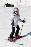 Lech 19 februari 2011
Fotosessie met de koninklijke familie in Lech. Aanwezig waren Koningin Beatrix Prins Willem Alexander Maxima Prinses Amalai Ariane en Alexia aslmede Prins Constantijn met zijn vrouw Prinses Laurentien en kinderen en Prins Friso met zijn vrouw Mabel Wisse Smit en hun kinderen.
Peter Smulders bv