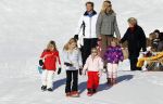 Lech 19 februari 2011
Fotosessie met de koninklijke familie in Lech. Aanwezig waren Koningin Beatrix Prins Willem Alexander Maxima Prinses Amalai Ariane en Alexia aslmede Prins Constantijn met zijn vrouw Prinses Laurentien en kinderen en Prins Friso met zijn vrouw Mabel Wisse Smit en hun kinderen.
Peter Smulders bv