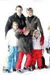 Lech 19 februari 2011
Fotosessie met de koninklijke familie in Lech. Aanwezig waren Koningin Beatrix Prins Willem Alexander Maxima Prinses Amalai Ariane en Alexia aslmede Prins Constantijn met zijn vrouw Prinses Laurentien en kinderen en Prins Friso met zijn vrouw Mabel Wisse Smit en hun kinderen.
Peter Smulders bv