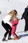 Lech 19 februari 2011
Fotosessie met de koninklijke familie in Lech. Aanwezig waren Koningin Beatrix Prins Willem Alexander Maxima Prinses Amalai Ariane en Alexia aslmede Prins Constantijn met zijn vrouw Prinses Laurentien en kinderen en Prins Friso met zijn vrouw Mabel Wisse Smit en hun kinderen.
Peter Smulders bv