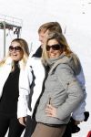 Lech 19 februari 2011
Fotosessie met de koninklijke familie in Lech. Aanwezig waren Koningin Beatrix Prins Willem Alexander Maxima Prinses Amalai Ariane en Alexia aslmede Prins Constantijn met zijn vrouw Prinses Laurentien en kinderen en Prins Friso met zijn vrouw Mabel Wisse Smit en hun kinderen.
Peter Smulders bv