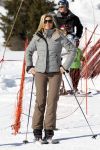 Lech 19 februari 2011
Fotosessie met de koninklijke familie in Lech. Aanwezig waren Koningin Beatrix Prins Willem Alexander Maxima Prinses Amalai Ariane en Alexia aslmede Prins Constantijn met zijn vrouw Prinses Laurentien en kinderen en Prins Friso met zijn vrouw Mabel Wisse Smit en hun kinderen.
Peter Smulders bv