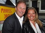 Amsterdam 3 maart 2011
Fons v Westerloo krijgt koninklijke onderscheiding uit handen van Burgemeester Eberhard v d Laan in het concertgebouw. Ronald Goes met Marjolein v Westerloo
Peter Smulders