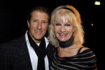 Baarn 27 februari 2011
Ria Valk viert haar 70e verjaardag en 55 jarig artiest zijn in de tv studio in Baarn. Saskia en Serge
Peter Smulders bv