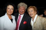 Baarn 27 februari 2011
Ria Valk viert haar 70e verjaardag en 55 jarig artiest zijn in de tv studio in Baarn. Willibrord Frequin met vriendin
Peter Smulders bv