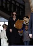 Amsterdam 15 maart 2012
Angelina Jolie and her kids leave the amstel hotel early in the morning.
Peter Smulders bv
