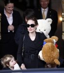 Amsterdam 15 maart 2012
Angelina Jolie and her kids leave the amstel hotel early in the morning.
Peter Smulders bv