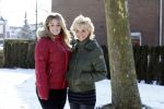 Volendam 11 februari 2012
Annie Schilder met haar zwangere dochter Anja.
Peter Smulders bv
