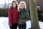 Volendam 11 februari 2012
Annie Schilder met haar zwangere dochter Anja.
Peter Smulders bv