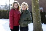 Volendam 11 februari 2012
Annie Schilder met haar zwangere dochter Anja.
Peter Smulders bv