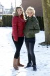 Volendam 11 februari 2012
Annie Schilder met haar zwangere dochter Anja.
Peter Smulders bv