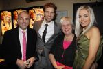 Den Haag 6 februari 2012
Premiere Als je verliefd wordt met Fajah Lourens en Bas Muijs. in Pathe Den Haag. bas met zijn ouders
Peter Smulders bv