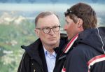 Innsbruck en Lech 18 februari 2012
Prins Friso ligt in het universitair ziekenhuis na zijn ongeluk met lawine in Lech.
Koningin Beatrix en zijn vrouw Prinses Mabel Wisse Smit zoeken hem op. burgemeester Ludwig Muxel
Peter Smulders bv