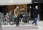 Amsterdam 3 maart 2012
Camiel Eurlings komt Ed Nijpels tegen op straat in amsterdam zuid.
Peter Smulders bv