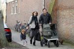 Haarlem 8 maart 2012
Caspar Burgi met zijn zoon Roque vrouw Barbara en dochter Eden in Haarlem.
Peter Smulders