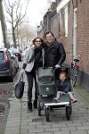Haarlem 8 maart 2012
Caspar Burgi met zijn zoon Roque vrouw Barbara en dochter Eden in Haarlem.
Peter Smulders