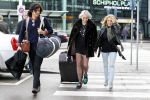 Schiphol 16 februari 2012
Patricia Paay en Nicky v Dam halen Christina Curry en haar vriend op op schiphol.
Peter Smulders bv