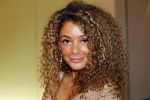 Amstelveen 16 februari 2012
Presentatie armbandje Yfke Sturm in samenwerking met TOV waarvan de opbrengst naar het rode kruis gaat. Fajah Lourens
Peter Smulders bv
