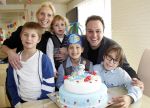Fijnaart, 6 Maart 2012
Frans(je) Bauer wordt 7 jaar
Frans Bauer, Mariska Bauer en hun vier kinderen
Foto Peter Smulders BV