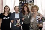 Ridderkerk 22 februari 2012
Presentatie Helden met op de cover Patrick Kluivert en Marianne Timmer. Het blad wordt gemaakt door Frits en barbara Barend. Frits met vrouw en dochters
Peter Smulders bv