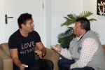 Amsterdam 14 maart 2012
Dean Saunders en Gerard Joling bij bedrijf waar ze haren implanteren.
Peter Smulders bv