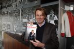 Amsterdam 14 februari 2012
Hans Kraay met zijn vrouw Sophie en schrijver Iwan Tol bij presentatie boek bij ajax op de toekomst.
Peter Smulders bv