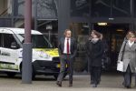 Made, 16 Februari 2012
Minister van Landbouw Henk Bleker (58 jaar) samen met zijn vriendin, Barbara Rijlaarsdam (26 jaar), journaliste bij het NRC nadat ze samen met de moeder van Barbara op bezoek zijn geweest bij de oma van Barbara.
Foto Peter Smulders BV