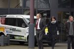 Made, 16 Februari 2012
Minister van Landbouw Henk Bleker (58 jaar) samen met zijn vriendin, Barbara Rijlaarsdam (26 jaar), journaliste bij het NRC nadat ze samen met de moeder van Barbara op bezoek zijn geweest bij de oma van Barbara.
Foto Peter Smulders BV