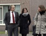 Made, 16 Februari 2012
Minister van Landbouw Henk Bleker (58 jaar) samen met zijn vriendin, Barbara Rijlaarsdam (26 jaar), journaliste bij het NRC nadat ze samen met de moeder van Barbara op bezoek zijn geweest bij de oma van Barbara.
Foto Peter Smulders BV