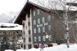 Lech 20 februari 2012
Hotel Post en het chalet waar de koninklijke familie altijd slaapt.
Peter Smulders bv