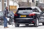 Amsterdam 8 februari 2012
Jack Spijkerman rijdt in een Porsche Cayenne Hybride. Dit is de eerste in Nederland.
Peter Smulders bv