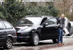 Amsterdam 8 februari 2012
Jack Spijkerman rijdt in een Porsche Cayenne Hybride. Dit is de eerste in Nederland.
Peter Smulders bv