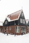 Volendam 3 februari 2012
Huis Jan Tuyp in de sneeuw .
Peter Smulders bv