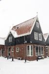 Volendam 3 februari 2012
Huis Jan Tuyp in de sneeuw .
Peter Smulders bv