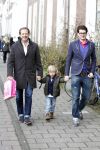 Amsterdam 18 maart 2012
Babyshower Nicolette v Dam en Bas Smit bij Artis. Jos Bles met zoon en kleinzoon
Peter Smulders bv