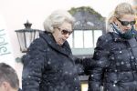 Lech 19 februari 2012
Koningin Beatrix en prinses Mabel Wisse Smit vertrekken vanuit hotel Post met BMW X5 van politie naar ziekenhuis in Innsbruck waar Prins Friso ligt na zijn ski ongeluk.
Peter Smulders bv