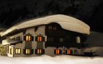 Lech 19 februari 2012
Lech sfeerfoto's s avonds en chalet van koningin Beatrix.
Peter Smulders bv