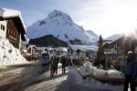 Innsbruck en Lech 18 februari 2012
Prins Friso ligt in het universitair ziekenhuis na zijn ongeluk met lawine in Lech.
Koningin Beatrix en zijn vrouw Prinses Mabel Wisse Smit zoeken hem op.
Peter Smulders bv
