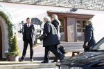 Innsbruck en Lech 18 februari 2012
Prins Friso ligt in het universitair ziekenhuis na zijn ongeluk met lawine in Lech.
Koningin Beatrix en zijn vrouw Prinses Mabel Wisse Smit zoeken hem op.
Peter Smulders bv