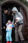 Lech 19 februari 2012
Prinses Maxima arriveert bij hotel Post met prinses Luana en Zaria (rose pak en groene helm) en Prins Willem Alexander en prinses Amalia Ariane en Alexia.
Peter Smulders bv