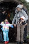 Lech 19 februari 2012
Prinses Maxima arriveert bij hotel Post met prinses Luana en Zaria (rose pak en groene helm) en Prins Willem Alexander en prinses Amalia Ariane en Alexia.
Peter Smulders bv